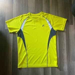Men’s Asics T-shirt  size L Lightweight and Comfy